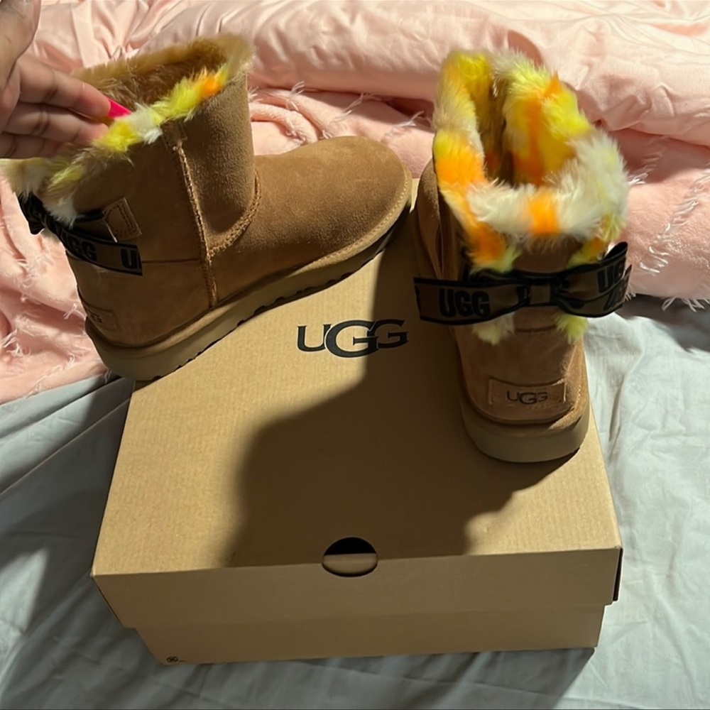 Size 7 Uggs ! Brand New Never Worn Just getting rid of things out my closet